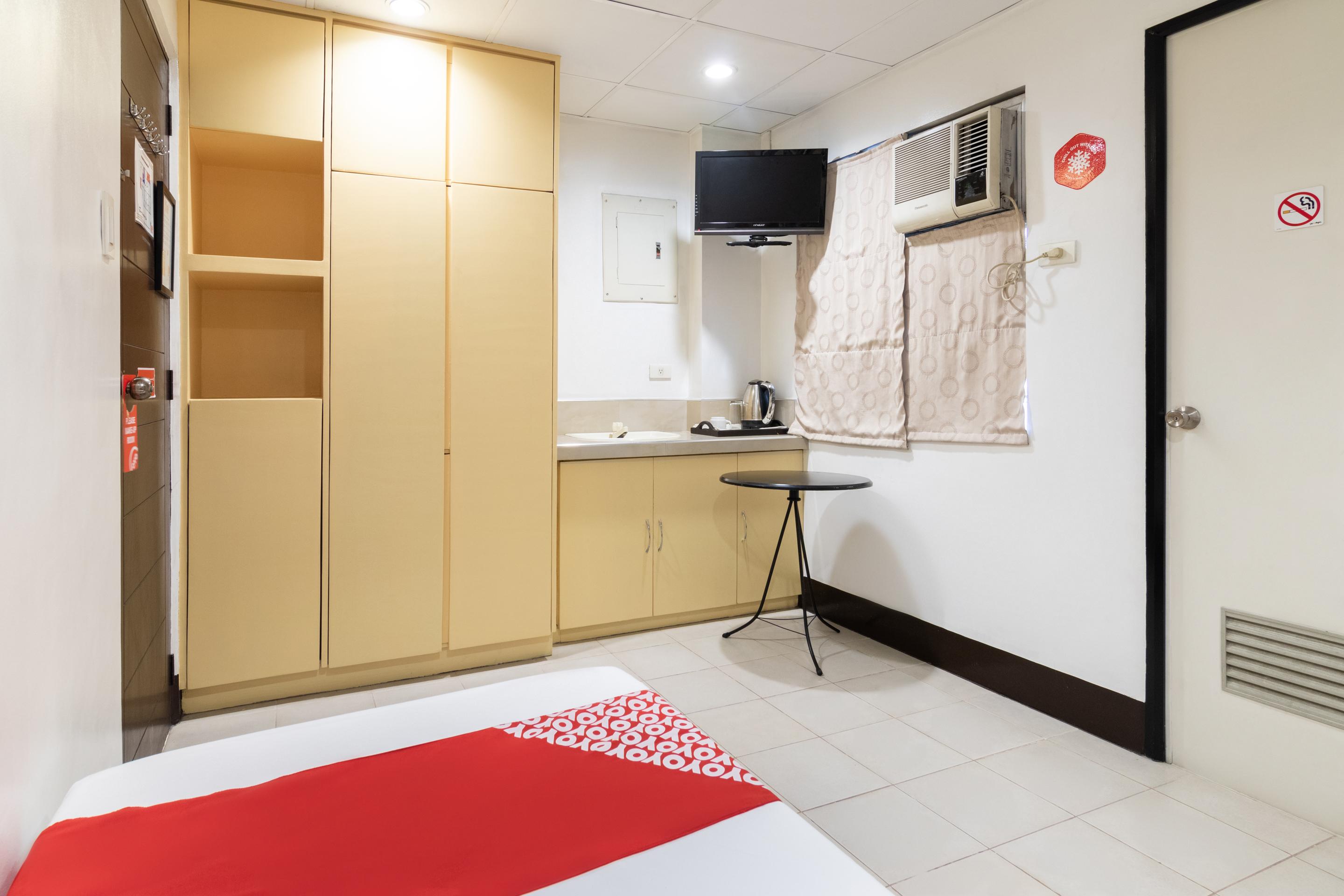 โอโย 107 ออเรนจ์ เนสต์ โฮเทล พนักงานฉีดวัคซีนแล้ว Hotel มะนิลา ภายนอก รูปภาพ