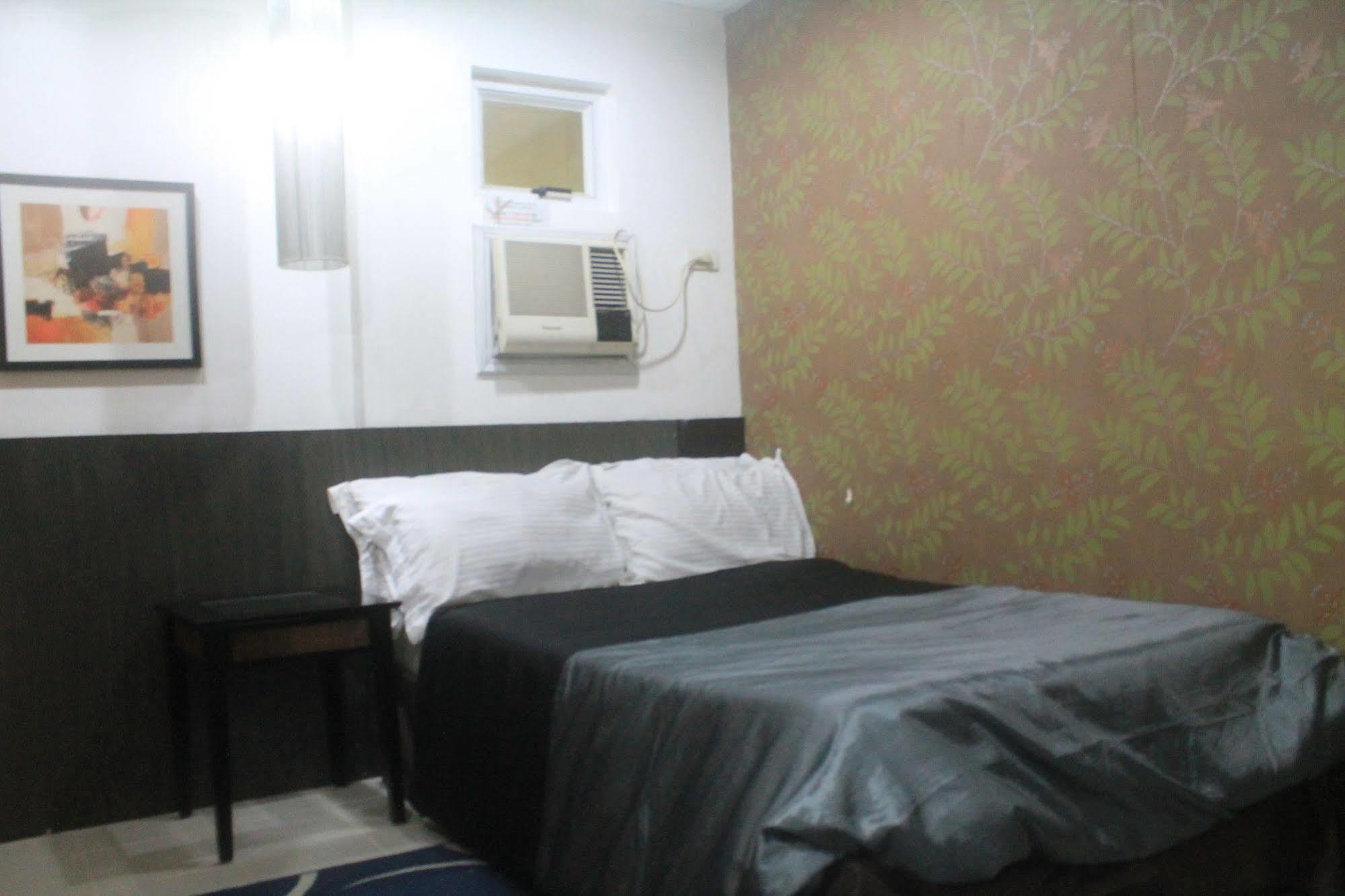 โอโย 107 ออเรนจ์ เนสต์ โฮเทล พนักงานฉีดวัคซีนแล้ว Hotel มะนิลา ภายนอก รูปภาพ
