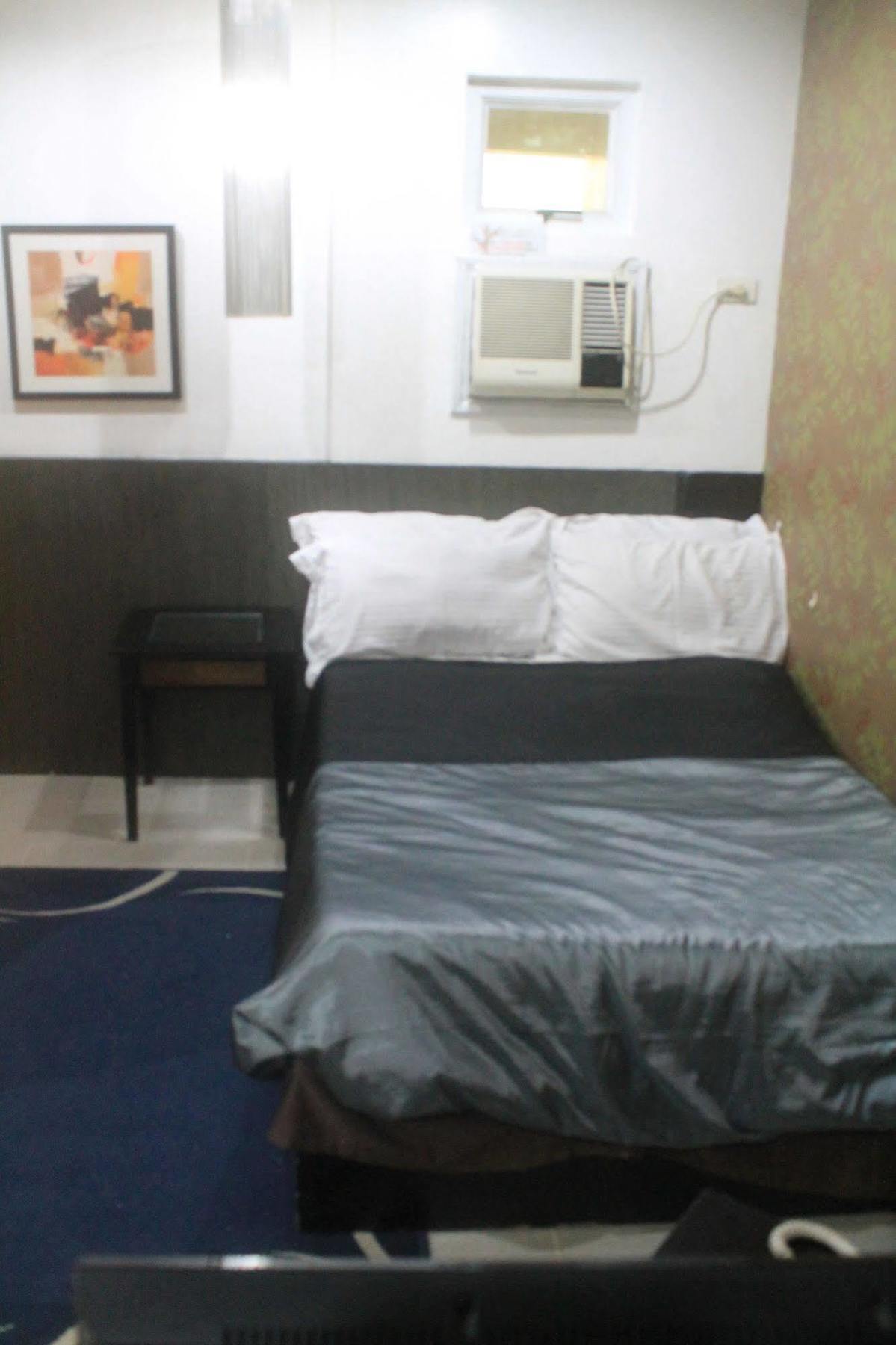 โอโย 107 ออเรนจ์ เนสต์ โฮเทล พนักงานฉีดวัคซีนแล้ว Hotel มะนิลา ภายนอก รูปภาพ